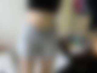 Live cam show with Luna - Body Massage on Hubzter Live