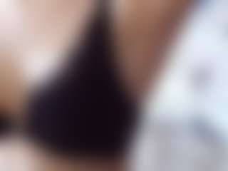 Live cam show with Luna - Yoga Young Adult on AdultVida.com