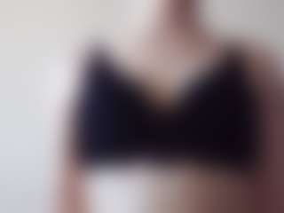 Luna's Live Sex Cam Show
