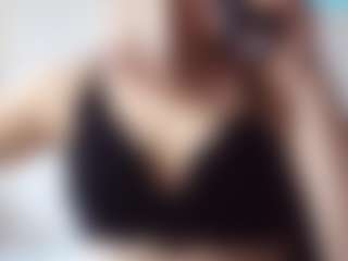 Live cam show with Luna - Facial on Gym Cam Girls