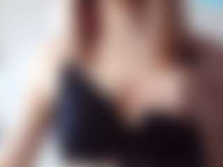Live cam show with Luna - Facial on Camsoda