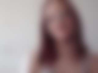 Live cam show with Luna - Facial Piercings on madthumbs