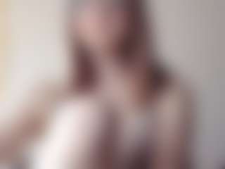 Live cam show with Luna - Body Massage on Camsoda