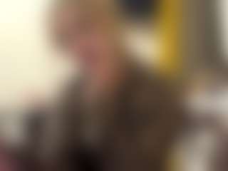 Live cam show with ReneeDinuzzo - Camel Toe on Strip Flash - Live Sex Shows