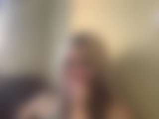 Live cam show with ReneeDinuzzo - Thick on CamClone