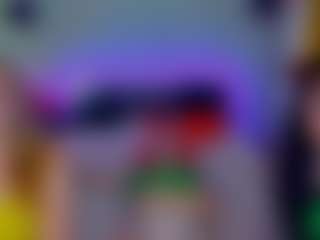 Spettacolo in cam dal vivo con SuccesCheriesss - Femdom su Camsoda