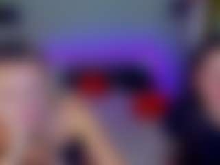 Spettacolo in cam dal vivo con SuccesCheriesss - Femdom su Camsoda