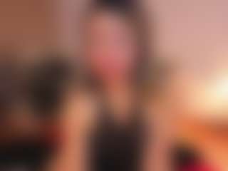 Live cam show with gema-n-arianaa - Green Eyes on makecum.org