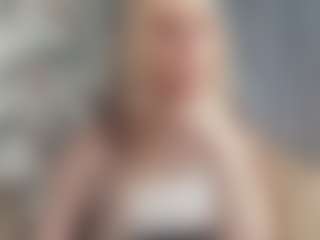 Live cam show with RevaLaflin - Toys on fapnchat