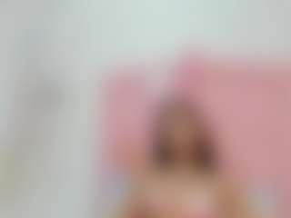 sofia-marttinez9's Live Sex Cam Show