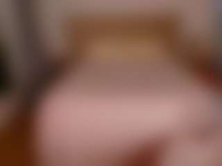 Live cam show with AmeliaEmmy - Mature Young Adult on Camsoda
