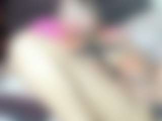 Live cam show with Carolinacoleman26 - Camel Toe on AdultVida.com