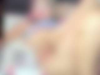 Live cam show with Carolinacoleman26 - New Brown Eyes on Adult Interactions