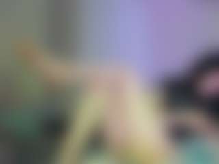 Live cam show with DianaRayy - Camel Toe on Camming Site