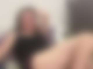 FemRoxy3's Live Sex Cam Show