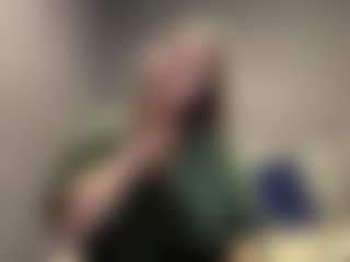 Live cam show with NikoleBirklid - Middle Aged on MyBangCams