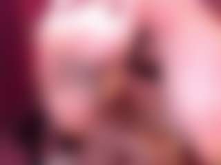 Live cam show with Bety-White - Lean on CamwithHer
