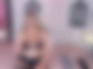 Live cam show with gisellefire - New Brown Eyes on fapnchat