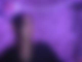SuzannFulliton's Live Sex Cam Show