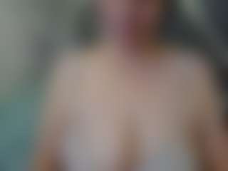 LucyGlow's Live Sex Cam Show