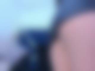 Live cam show with LucyGlow - Colombia on SxyPornLive