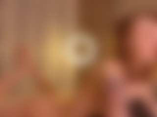 MiaKomoi's Live Sex Cam Show