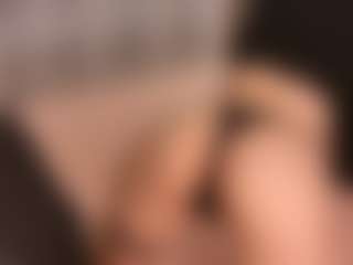Live cam show with MiaKomoi - New Teen (18+) on liverealitysex.com