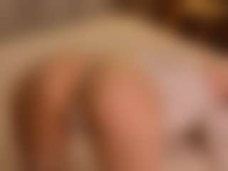 Live cam show with MiaKomoi - Ass Bouncing on Camsoda
