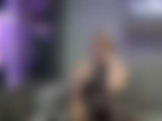 Live cam show with Nora-Noxx - Green Eyes on Uber Horny