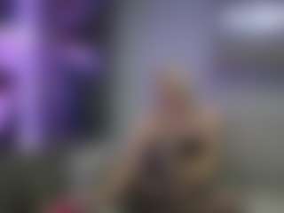 Live cam show with Nora-Noxx - Green Eyes on Camiplay Live