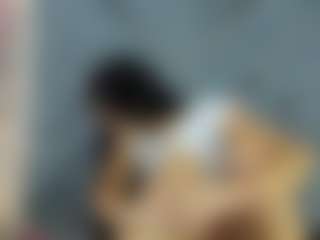 Live cam show with CarolinaSantana - Brown Hair on chickslive.net
