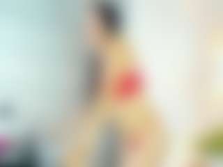 Live cam show with CarolinaSantana - Athletic BBW on Livezox