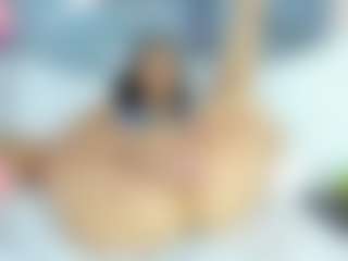 Live cam show with CarolinaSantana - College Brown Hair on TeamSkeetLive