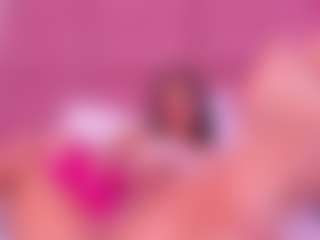 Live cam show with CarolinaSantana - Brown Hair on Camsoda