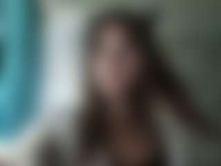 Live cam show with Regina - Teen (18+) on AdultVida.com