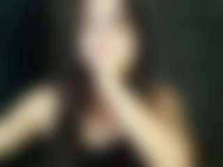 Live cam show with Regina - College Brown Hair on Gym Cam Girls