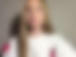 LoriannPospishil's Live Sex Cam Show