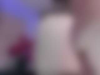 Live cam show with Viiolet-rosee - Chubby on CamClone
