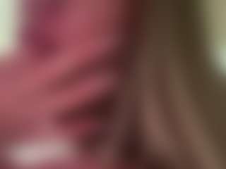 Live cam show with CaterinaVanderheyden - Bedroom on Free Soda