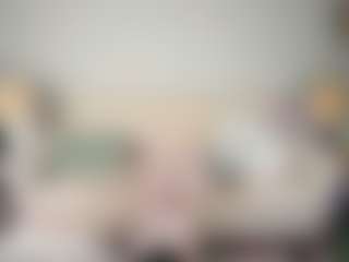 itschloelaurent's Live Sex Cam Show