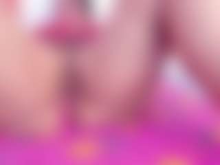 Live cam show with kitten-danna - Tittyfuck on Camsoda