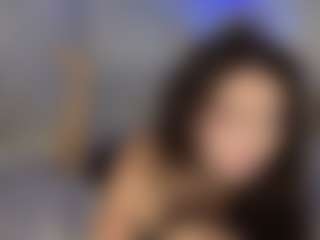 Live cam show with LilliamBeen - Petite MILF on Dare Cams