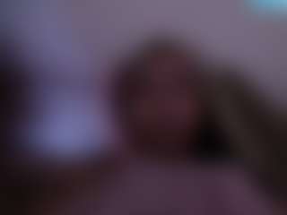 Live cam show with PopstarBarbie - Mature on Milf Play