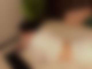 Live-Cam-Show mit AuroraLuxe - Ass Clapping auf Camsoda