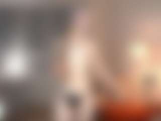 Live cam show with BreeCarse - Blonde Hair on CamClone
