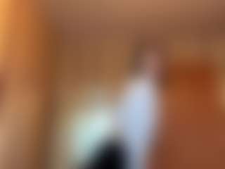 Live cam show with LashonFilippides - Glasses on sexylive.show