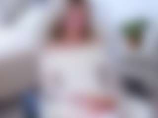 Live cam show with Melissa - New Small Tits on SxyPornLive