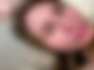 Live cam show with DiaEbrahimi - Body Massage on alttransgirls