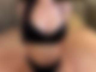 Live cam show with DoretheaLindquist - Brown Eyes on fapnchat