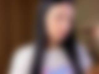 Live cam show with Lilly - Facial on liverealitysex.com